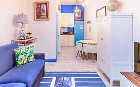 Studio Travel 24M2, 120M Vieux-Port ,Clim , Wifi ,Acces Autonome Avec Code